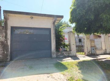 Casa de 3 ambientes, Almirante Brown · Casa en Venta
