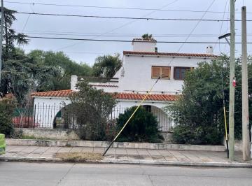 Foto · Casa y Local Comercial en Venta - Cerro de Las Rosas - 3 D - Parque y Pileta