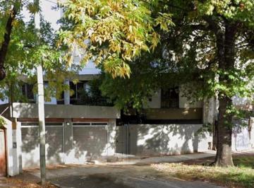 Casa · 245m² · 6 Ambientes · 4 Cocheras · Casa a Reciclar Varios Usos - Lote Apto Desarrollo 15.20 X 33.30 Sup 506 m²