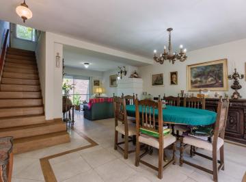 Casa · 190m² · 4 Ambientes · 1 Cochera · Casa en Venta Barrio Fisherton 3 Dorm. Amplio Jardin Cochera Categoria Chimenea