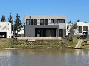 Casa · 294m² · 5 Ambientes · 3 Cocheras · Casa en Venta en El Canal, Dique Luján, Tigre