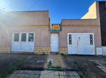 Casa de 4 ambientes, Lomas de Zamora · Casa 4 Ambientes a Reformar en Excelente Barrio