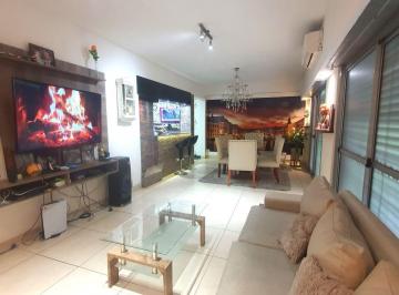PH de 4 ambientes, Flores · PH Unico en Flores! – Todo un Piso Completo – Sin Expensas
