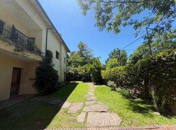 Casa de 9 ambientes, San Isidro · Gran Oportunidad en La Mejor Zona de Acassuso (Barrio Parque Aguirre)