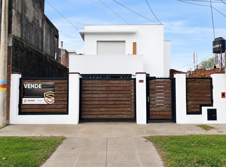 Casa · 160m² · 5 Ambientes · 1 Cochera