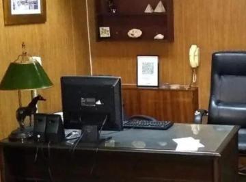 Oficina comercial de 4 ambientes, San Nicolás · Venta - Oficina 6 Despachos - Uruguay y Sarmiento