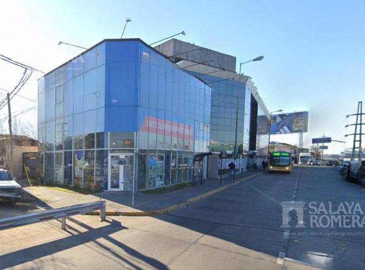 Local comercial · 266m²