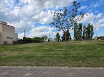 Terreno · 800m² · Lote de 800 m² en Venta en Barrio San Lucas. Canning - San Vicente.