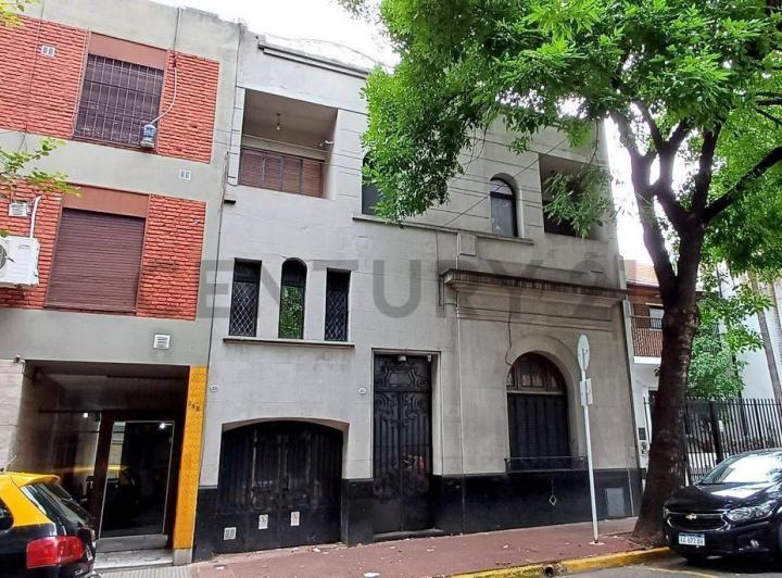 Casa · 248m² · 5 Ambientes · 1 Cochera