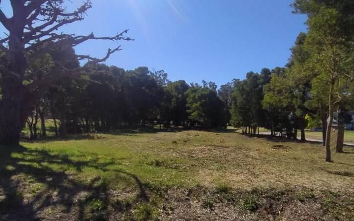 Terreno · 903m²