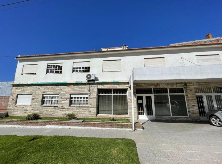 Local comercial · 900m² · 34 Dormitorios