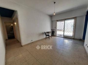 Departamento · 47m² · 2 Ambientes · Paysandu Al 1900 - T/al Cfte 128 m² Tot Espect Patio/jardin Quincho Parrilla Todo Sol