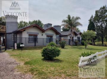 Quinta vacacional en Venta de 7 ambientes Chascomús · Complejo 4 Cabañas 890 m². Imperdible: Frente a Laguna. costanera España Esq Azul. Chascomús. Bs As