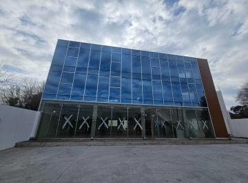 Local comercial · 530m² · 8 Cocheras · Local en Venta en Pilar, G. B. a. Zona Norte