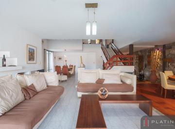Casa · 535m² · 10 Ambientes · 4 Cocheras · Casa en Venta de 5 Dorm., Apto Crédito - Barrio Urca