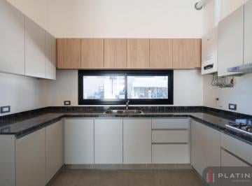 Casa · 100m² · 4 Ambientes · 2 Cocheras · Duplex en Venta de 2 Dorm. - San Ignacio Village