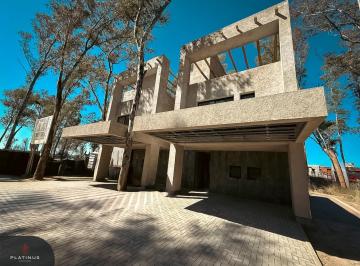 Casa · 190m² · 4 Ambientes · 2 Cocheras · Duplex de 3 Dormitorio con Cochera - Nuevo Malagueño