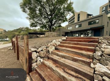 Casa · 320m² · 5 Ambientes · 2 Cocheras · Casa de 3 Dorm. en Construccion con Cochera La Cuesta - La Calera