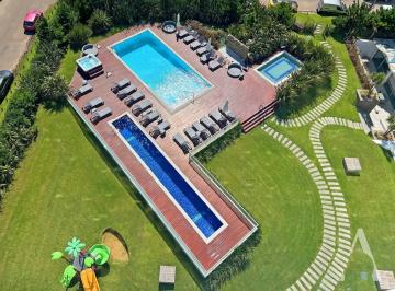 Departamento · 145m² · 2 Dormitorios · 2 Cocheras · Punta del Este. Icon Brava – Departamento 2 Dorm..