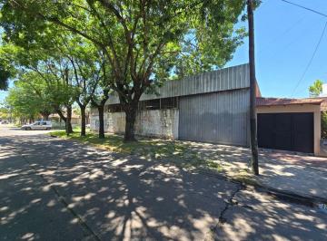 Bodega-Galpón , Lomas de Zamora · Venta Galpón en Esquina de 367 m²