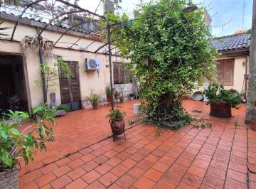 Casa · 150m² · 3 Ambientes · 1 Cochera · Casa en Venta Sobre Calle Belgrano. Excelente Oportunidad.