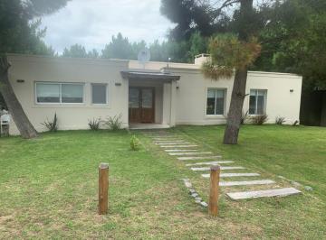 Casa de 6 ambientes, Costa Esmeralda · Residencial 1 - Excelente Ubicacion S/lote Arbolado C/pileta