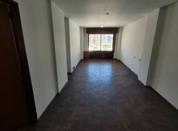 Departamento de 4 ambientes, Córdoba · Oportunidad Amplio Depto en 9 de Julio 635