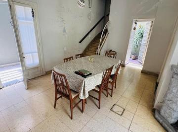 Casa · 156m² · 4 Ambientes · 1 Cochera · Casa en Venta - 3 Dorm. 2 Baños - 180 m² - Piñeyro