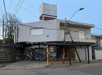 Departamento · 218m² · 3 Dormitorios · 2 Cocheras · Departamento + 2 Locales en Venta - Castelar