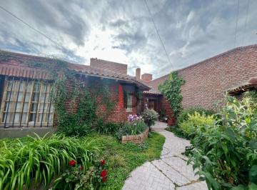Casa de 10 ambientes, Cipolletti · Venta de Casa