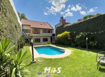 Casa de 6 ambientes, Agronomía · Casa 6 Amb. Quincho, Psicina, Parque, Garage. Ubicación Estratégica 352 m. Apto Profesional
