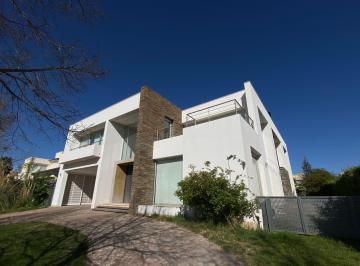 Casa de 12 ambientes, Chacras de Coria · Casa en Venta Barrio Pueyrredon - Chacras de Coria, Mendoza.