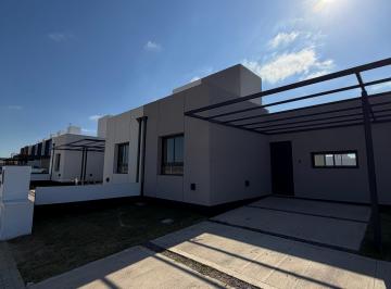 Casa de 4 ambientes, Córdoba · Duplex de 2 Dorm. a Estrenar en Quebradas de Manantiales