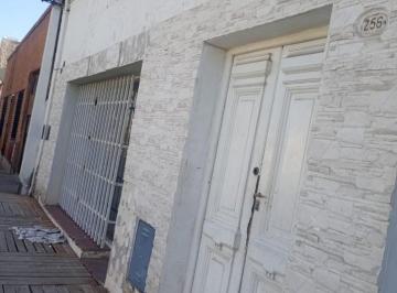 Casa · 154m² · 2 Dormitorios · Greenwood Inmobiliaria Vende Casa a Reciclar en Maipu