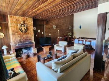 Casa de 4 ambientes, Miramar · Venta de Excelente Casa en Miramar
