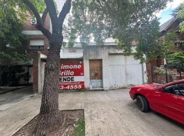 Casa · 204m² · 5 Ambientes · 1 Cochera · Lote Propio 8.66 X 35 – Excelente Entorno – Ideal Desarrollo