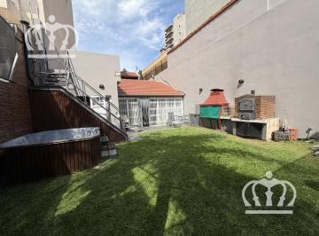 Casa · 197m² · 5 Ambientes · Venta Casa - Imperdible Chalet de Categoría - 5 Ambientes - 3 Baños - Excelente Ubicación - Lanús Este