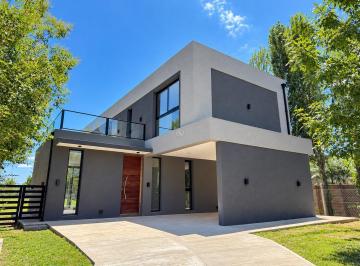 Casa · 180m² · 5 Ambientes · 1 Cochera · Casa en Alquiler en Barrio Lagoon Pilar, Pilar, G. B. a. Zona Norte
