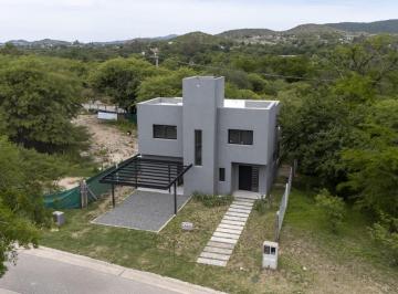 Casa · 452m² · 6 Ambientes · 2 Cocheras · Casa en Venta, Tres Dorm., Maitenes de La Deseada