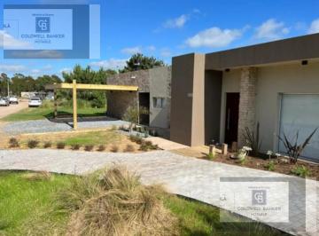 Casa · 180m² · 5 Ambientes · 2 Cocheras · Alquiler Temporario Costa Esmeralda
