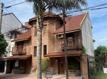 Casa · 105m² · 4 Ambientes · 1 Cochera · Glm. Casa Triplex Venta de 4 Ambientes Apto Credito - Muñiz