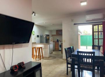 Casa · 105m² · 4 Ambientes · 1 Cochera · Glm. Apto Credito Triplex Venta de 4 Ambientes - San Miguel