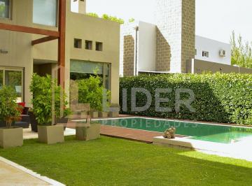 Casa · 355m² · 7 Ambientes · 1 Cochera · Casa en Venta Rincon Club de Campo - Spa, Pileta