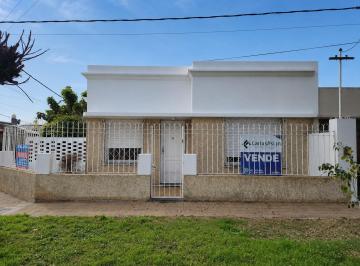 Casa · 86m² · 3 Ambientes · 1 Cochera · ¡Casa Apta Banco, Lote Propio, 2 Dorm. y Patio!