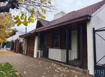 Casa · 177m² · 4 Ambientes · 1 Cochera · Casa 4 Ambientes con Pileta en Venta en Wilde