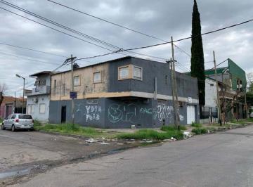 Bodega-Galpón , Quilmes · Amplio Galpon en Zona Industrial Desarrollado en 2 Plantas.