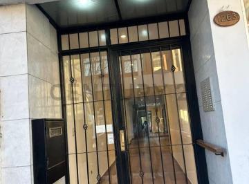 Departamento · 39m² · 2 Ambientes · Berazategui Centro= Oportunidad - Venta Departamento 2 Ambientes con Ubicacion Premiun en Pleno Cent