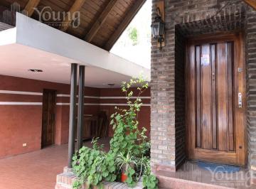 Casa · 300m² · 7 Ambientes · 1 Cochera · Casa 7 Ambientes en Venta Quilmes
