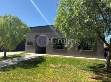 Casa · 150m² · 6 Ambientes · 1 Cochera · Casa E Venta en San Ramiro, Pilar del Este, Pilar