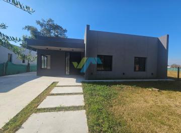 Casa · 180m² · 5 Ambientes · Casa en Venta en Santa Sofía, Pilar del Este, Pilar
